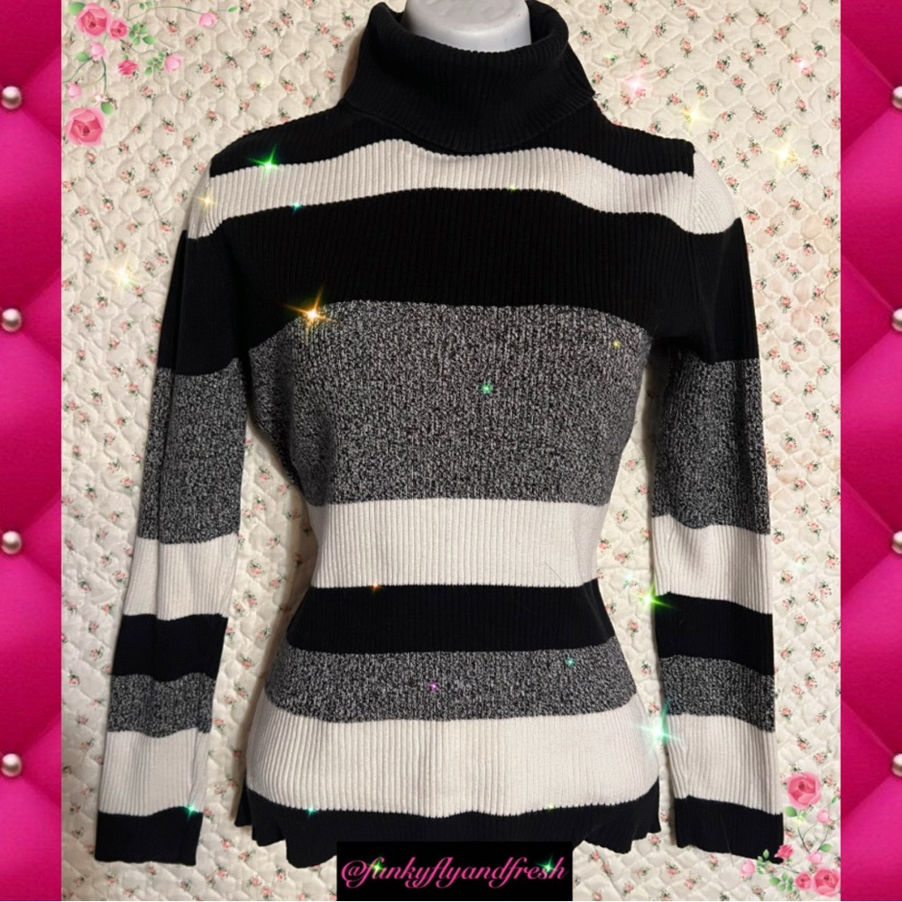 LizWear black white & gray striped ribbed turtleneck long sleeved sweater Sz m